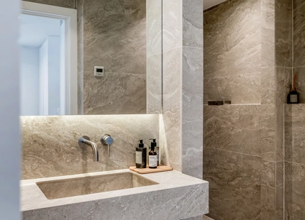 ELEGANTE VILLA NUEVA A LA VENTA EN EL VALLE DEL GOLF, NUEVA ANDALUCÍA