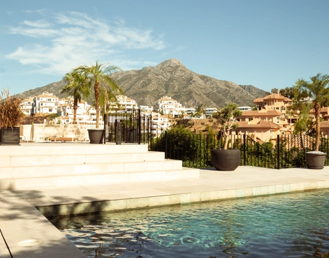 Villa for sale in Los Naranjos Hill Club, Nueva Andalucia