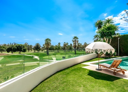 IMPRESSIVE FRONTLINE GOLF ANDALUCIAN-STYLE MANSION FOR SALE IN NUEVA ANDALUCIA