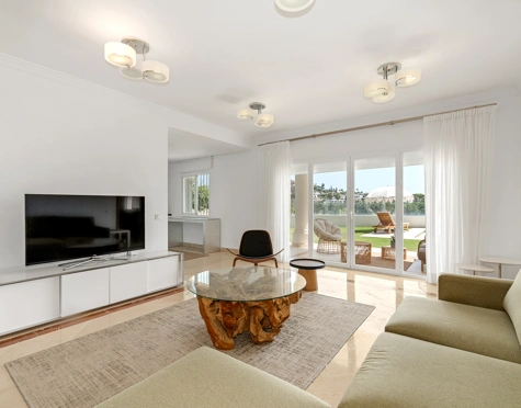 Villa for sale in Nueva Andalucia, Marbella