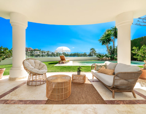Villa for sale in Nueva Andalucia, Marbella