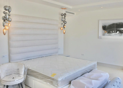 NUEVA Y LUJOSA VILLA EN EL ROSARIO, MARBELLA