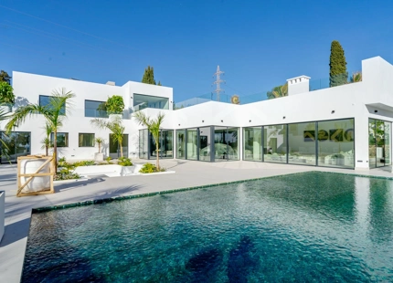 NUEVA Y LUJOSA VILLA EN EL ROSARIO, MARBELLA