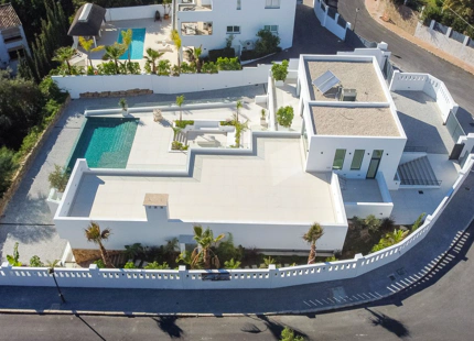 NUEVA Y LUJOSA VILLA EN EL ROSARIO, MARBELLA