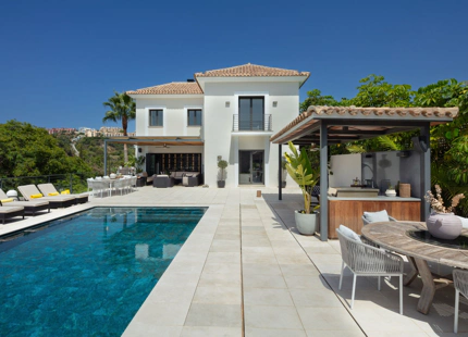 CHARMING MEDITERRANEAN-STYLE VILLA IN BENAHAVIS