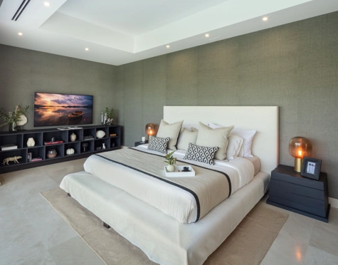 Villa for sale in El Herrojo, Benahavis
