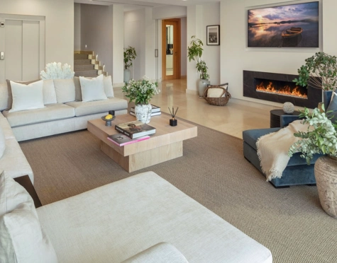Villa for sale in El Herrojo, Benahavis
