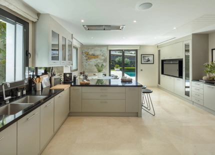 CHARMING MEDITERRANEAN-STYLE VILLA IN BENAHAVIS