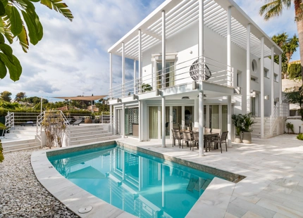 VILLA DE ESTILO MIAMI BEACH