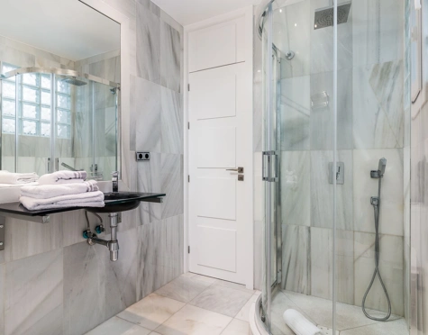 Villa for sale in Nueva Andalucia, Marbella