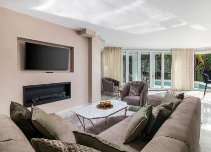 VILLA DE ESTILO MIAMI BEACH