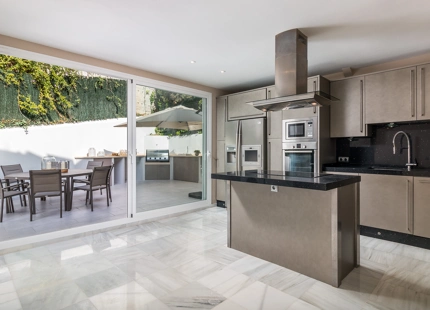 VILLA DE ESTILO MIAMI BEACH