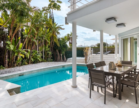 Villa for sale in Nueva Andalucia, Marbella