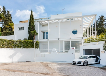 VILLA DE ESTILO MIAMI BEACH