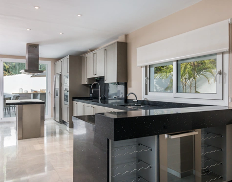 Villa for sale in Nueva Andalucia, Marbella