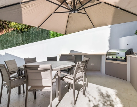Villa for sale in Nueva Andalucia, Marbella