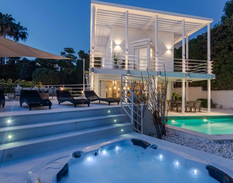 Villa for sale in Nueva Andalucia, Marbella