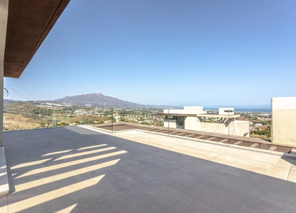 VILLA SOSTENIBLE EN VENTA EN BENAHAVIS