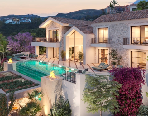 Villa for sale in El Herrojo, Benahavis
