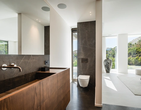 Villa for sale in Lomas de La Quinta, Benahavis