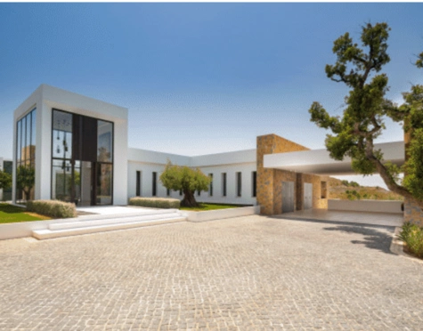 Villa for sale in Marbella Club Golf Resort, Benahavis