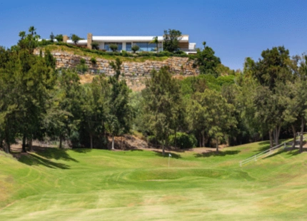 PROPIEDAD ARQUITECTÓNICA EXCEPCIONAL EN VENTA EN BENAHAVÍS