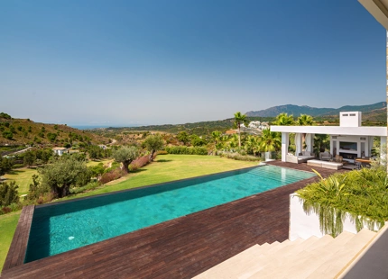 PROPIEDAD ARQUITECTÓNICA EXCEPCIONAL EN VENTA EN BENAHAVÍS