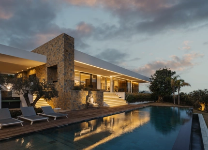 PROPIEDAD ARQUITECTÓNICA EXCEPCIONAL EN VENTA EN BENAHAVÍS