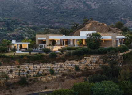 PROPIEDAD ARQUITECTÓNICA EXCEPCIONAL EN VENTA EN BENAHAVÍS