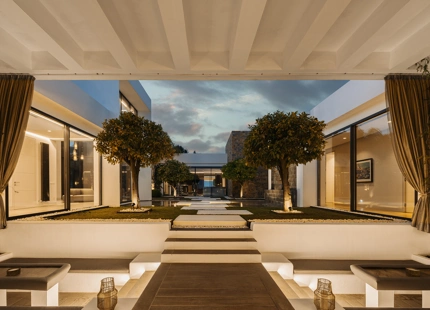 PROPIEDAD ARQUITECTÓNICA EXCEPCIONAL EN VENTA EN BENAHAVÍS