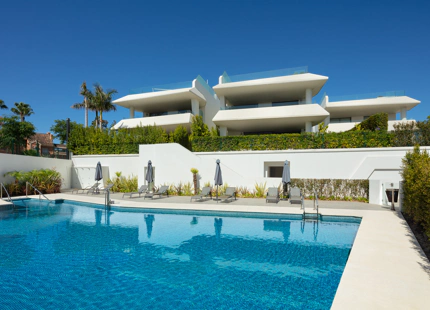 ARCHITECTURAL VILLA FOR SALE IN NUEVA ANDALUCIA