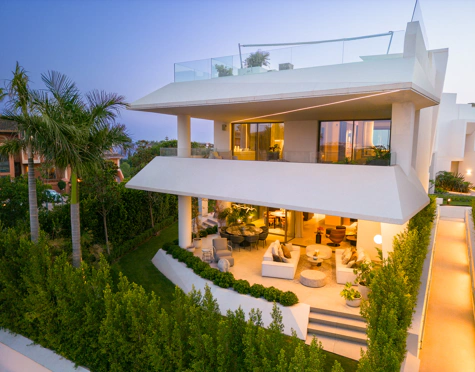 VILLA ARQUITECTÓNICA EN VENTA EN NUEVA ANDALUCÍA