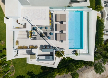 ARCHITECTURAL VILLA FOR SALE IN NUEVA ANDALUCIA