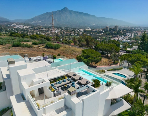 Semi Detached Villa for sale in Nueva Andalucia, Marbella