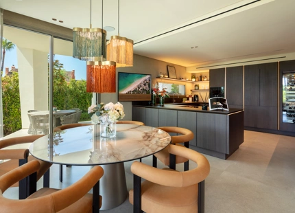 ARCHITECTURAL VILLA FOR SALE IN NUEVA ANDALUCIA