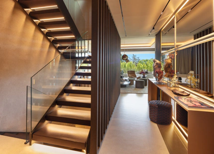 ARCHITECTURAL VILLA FOR SALE IN NUEVA ANDALUCIA