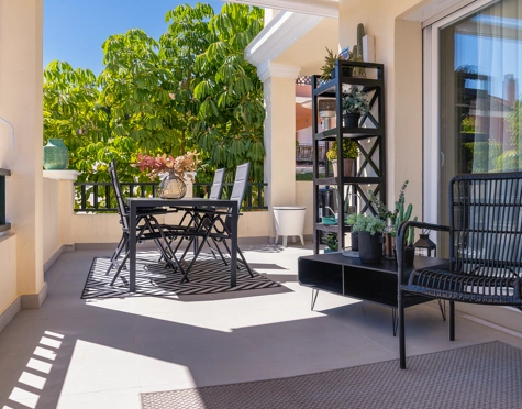 Town House for sale in Brisas del Sur, Nueva Andalucia