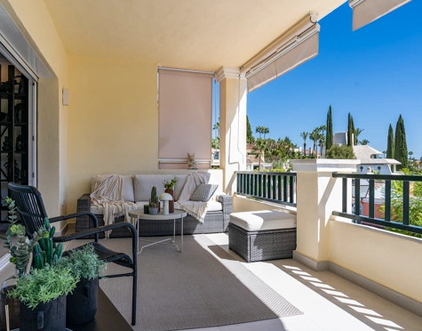 Town House for sale in Brisas del Sur, Nueva Andalucia