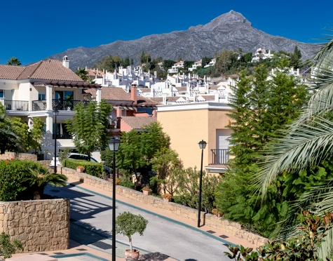 Town House for sale in Brisas del Sur, Nueva Andalucia
