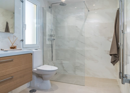 OUT-OF-THE ORDINARY TOWNHOUSE FOR SALE IN NUEVA ANDALUSIA 