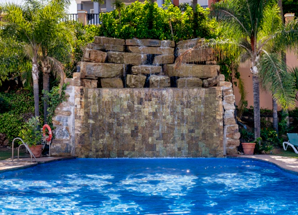OUT-OF-THE ORDINARY TOWNHOUSE FOR SALE IN NUEVA ANDALUSIA 
