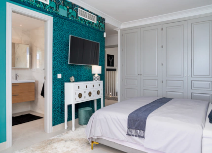 OUT-OF-THE ORDINARY TOWNHOUSE FOR SALE IN NUEVA ANDALUSIA 