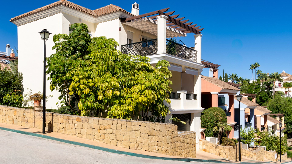 Town House for sale in Brisas del Sur, Nueva Andalucia