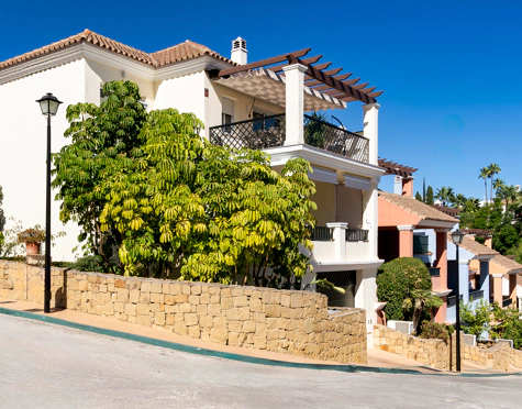 Town House for sale in Brisas del Sur, Nueva Andalucia