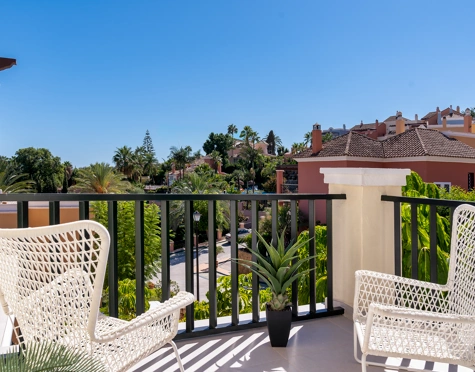 Town House for sale in Brisas del Sur, Nueva Andalucia