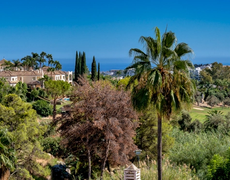 Town House for sale in Brisas del Sur, Nueva Andalucia