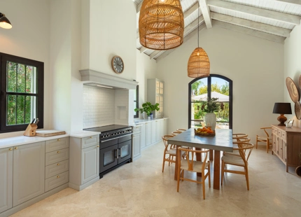 OUTSTANDING VILLA FOR SALE IN EL PARAISO