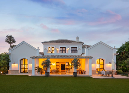 OUTSTANDING VILLA FOR SALE IN EL PARAISO