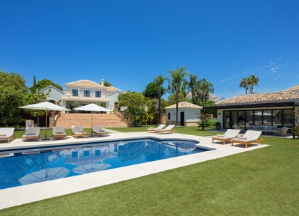 OUTSTANDING VILLA FOR SALE IN EL PARAISO