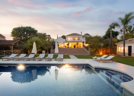 OUTSTANDING VILLA FOR SALE IN EL PARAISO